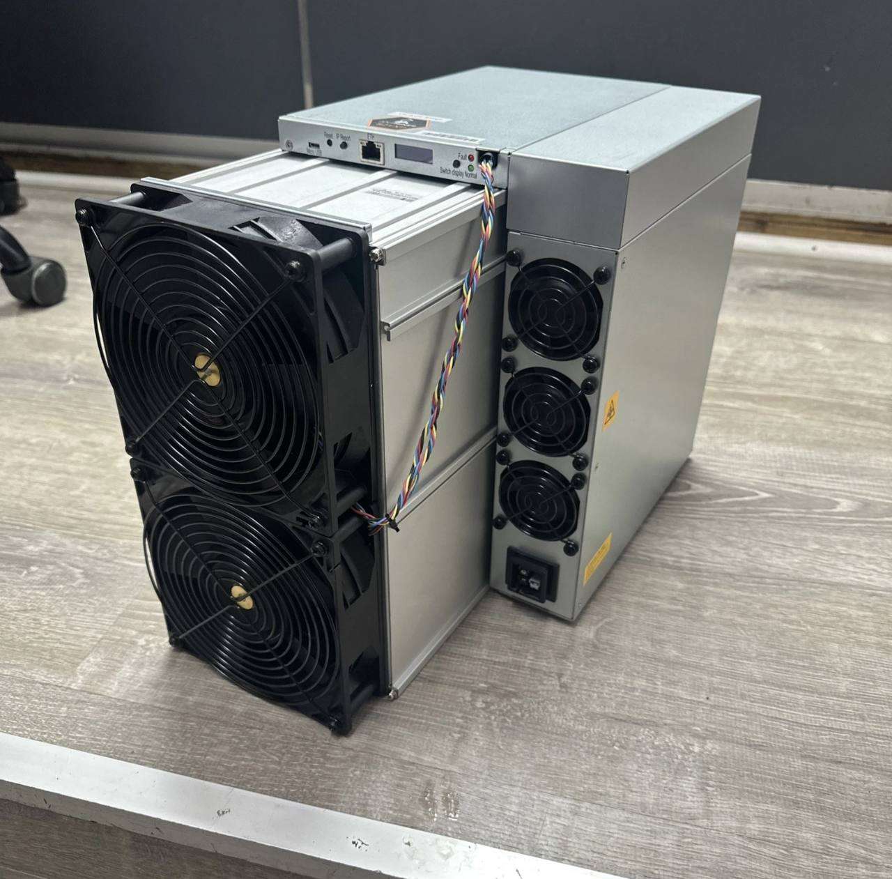 US Stock – Used Bitmain Antminer S21 XP 270Th/s 3650W – Bitcoin Miner – Input Voltage 220~277V | EndlessMining